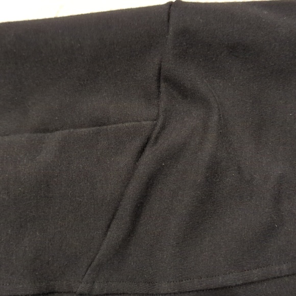 Lululemon Sojourn Crew (M) - Picture 3 of 4